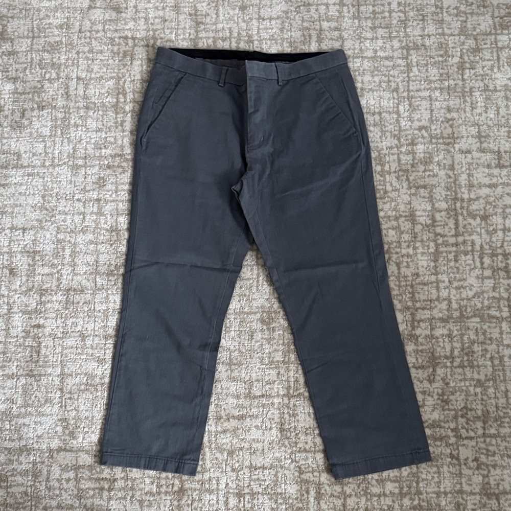 Calvin Klein Men's Shortened Khaki Pants